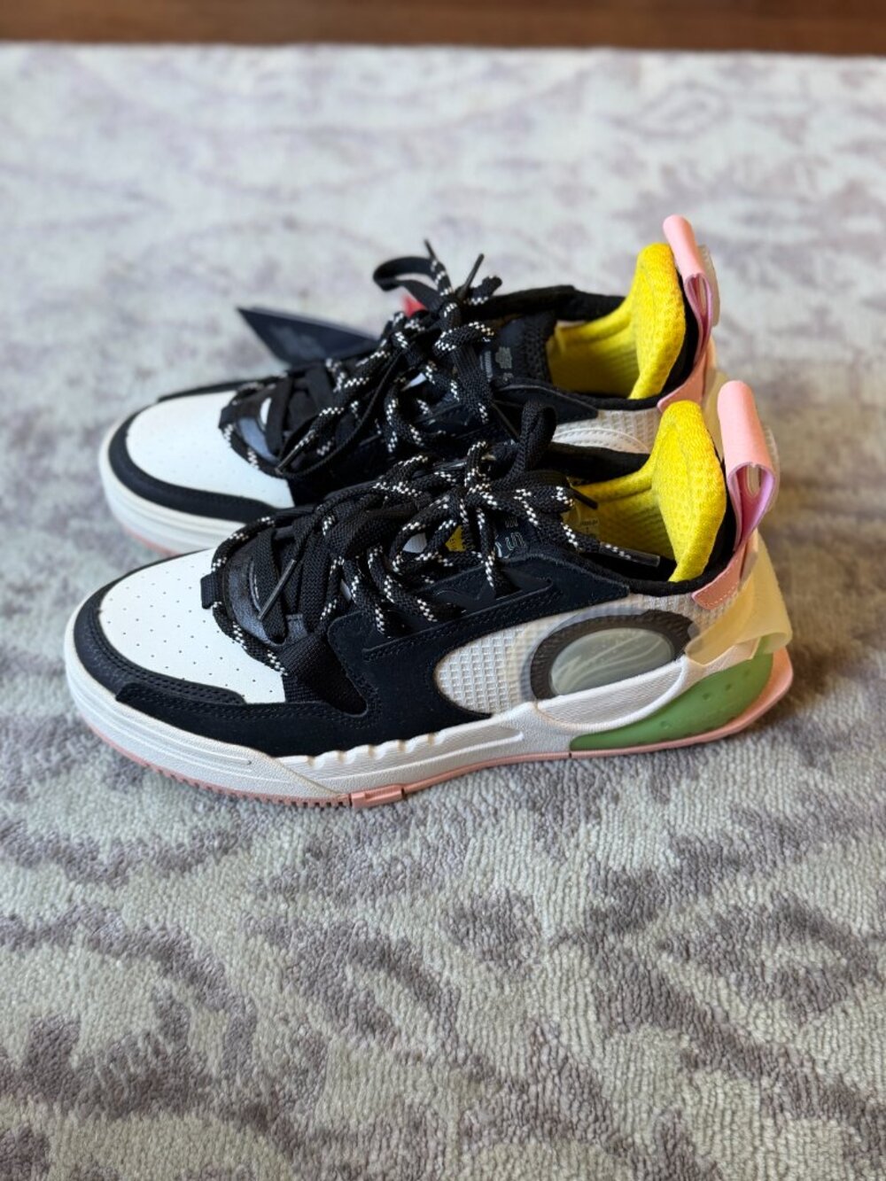 NWT Li-Ning Essence Lace Up PRM GS Basketball Sneakers
